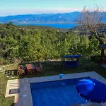 Villa Ayrikvadi Panorama