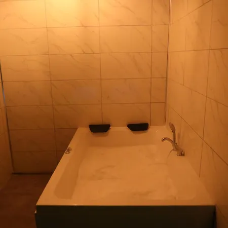 Ayrikvadi Panorama Vila