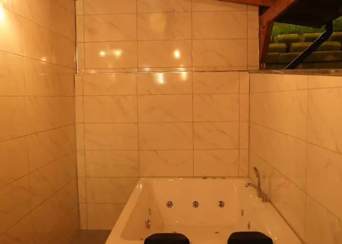 Villa Ayrikvadi Panorama *